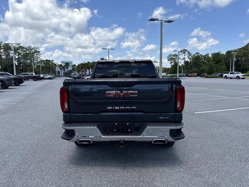 Used 2022 GMC Sierra 1500 SLT w/ SLT Premium Plus Package AWD/4WD image 4