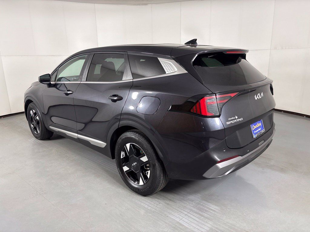 Used 2026 Kia Sportage LX FWD image 6