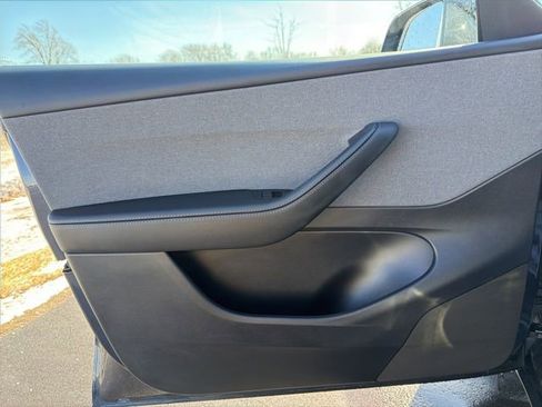Used 2026 Tesla Model Y 2WD image 18