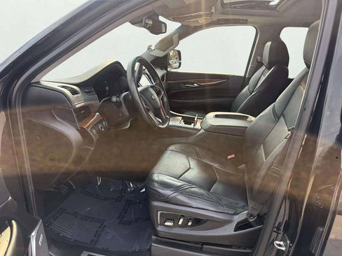 Used 2016 Cadillac Escalade Luxury AWD/4WD image 10