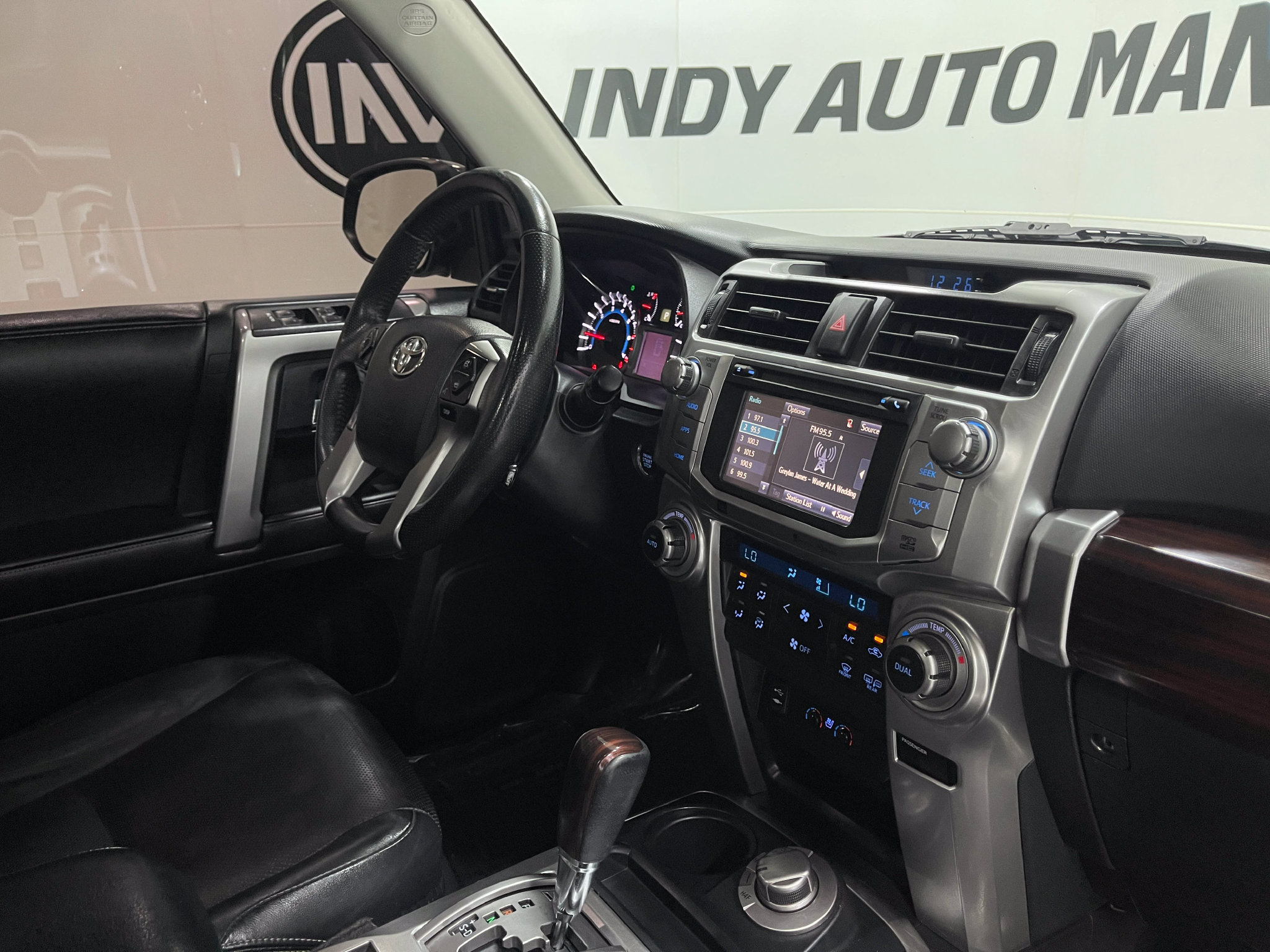 Used 2015 Toyota 4Runner Limited AWD/4WD image 19