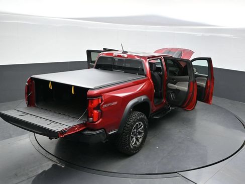 Used 2024 Chevrolet Colorado ZR2 w/ ZR2 Convenience Package III AWD/4WD image 35