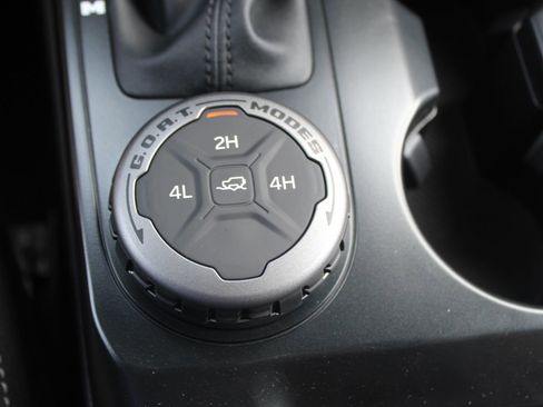 New 2025 Ford Bronco Outer Banks AWD/4WD image 38