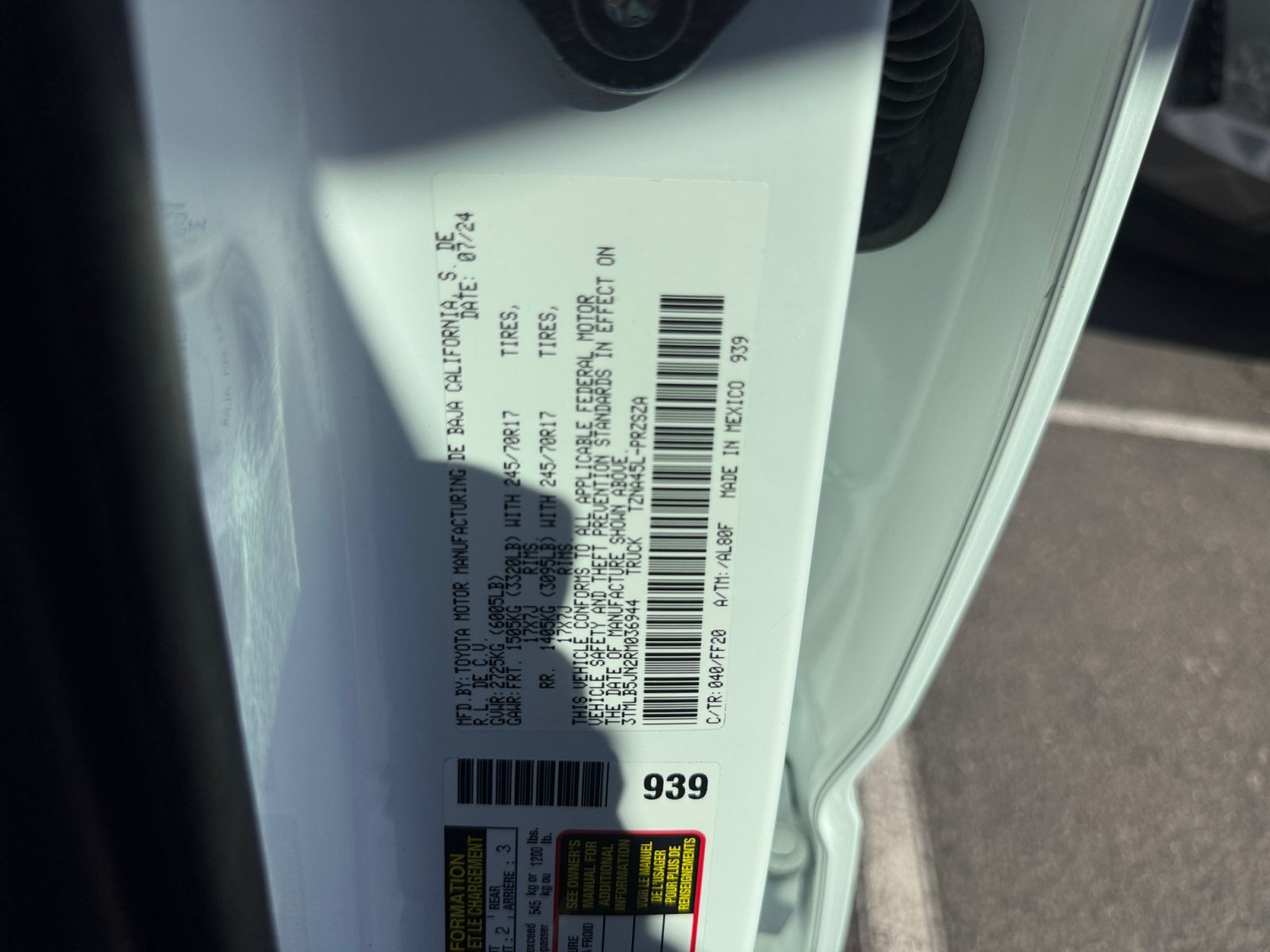 Used 2024 Toyota Tacoma SR5 AWD/4WD image 34