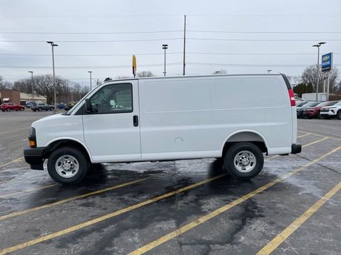 New 2025 Chevrolet Express 3500 w/ Driver Convenience Package image 3