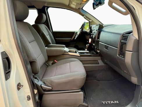 Used 2014 Nissan Titan SV w/ SV Value Truck Package image 18