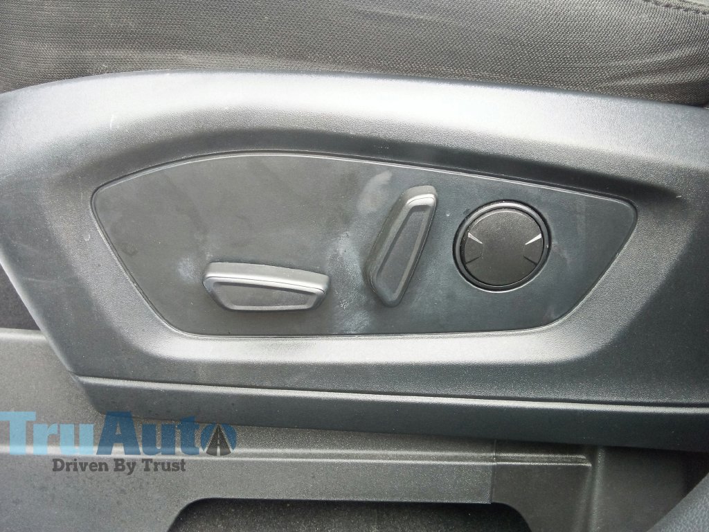 Used 2022 Ford Explorer XLT RWD image 22