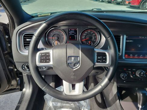 Used 2014 Dodge Charger R/T image 24