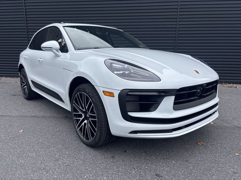 New 2026 Porsche Macan S image 7