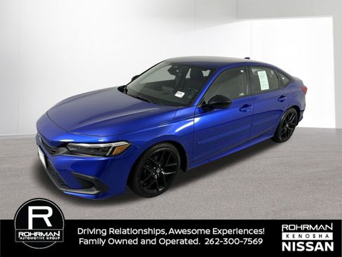 Used 2023 Honda Civic Sport image 2