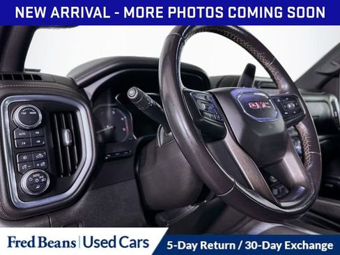Used 2021 GMC Sierra 2500 AT4 w/ AT4 Premium Plus Package image 11