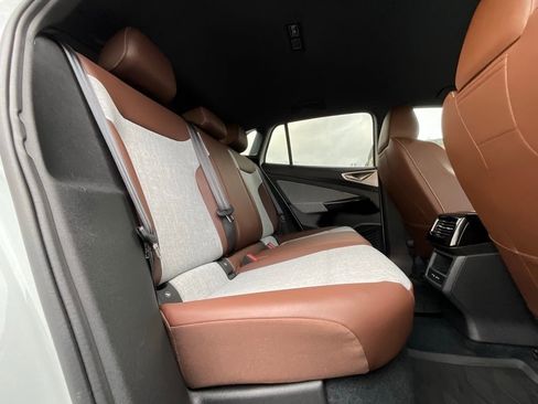 Used 2023 Volkswagen ID.4 Pro image 15