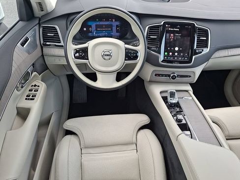 Used 2025 Volvo XC90 T8 Ultra w/ Lounge Package AWD/4WD image 11
