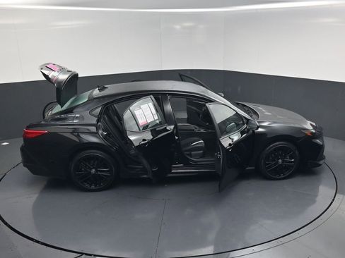 Used 2025 Toyota Camry SE w/ Convenience Package FWD image 20