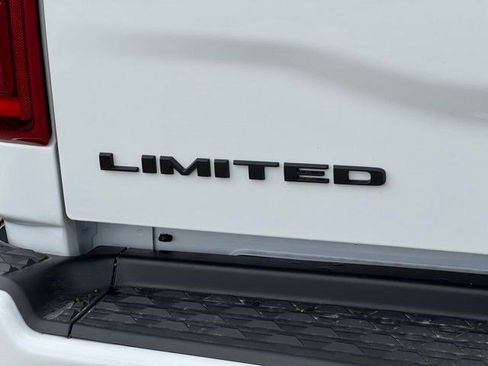 New 2026 RAM 2500 Limited AWD/4WD image 40