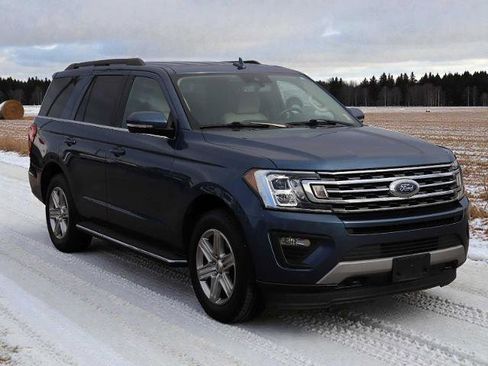 Certified 2019 Ford Expedition XLT w/ Equipment Group 202A image 8