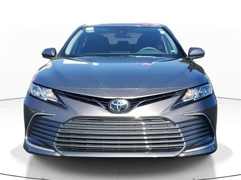 Used 2023 Toyota Camry LE image 3