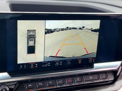 Used 2024 Chevrolet Silverado 1500 LTZ w/ LTZ Convenience Package II image 27