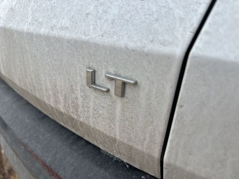 Used 2024 Chevrolet Traverse LT image 12