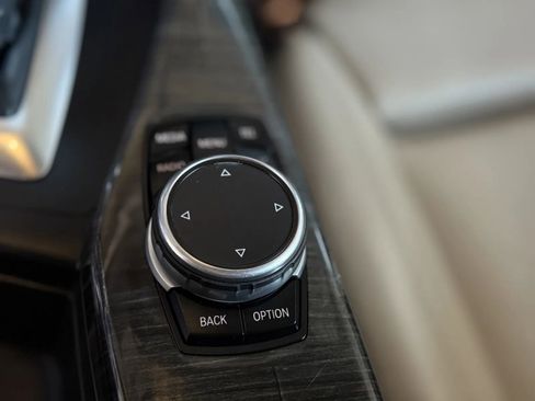 Used 2015 BMW M235i Coupe image 32