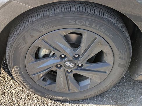 Certified 2023 Hyundai Elantra SEL image 7