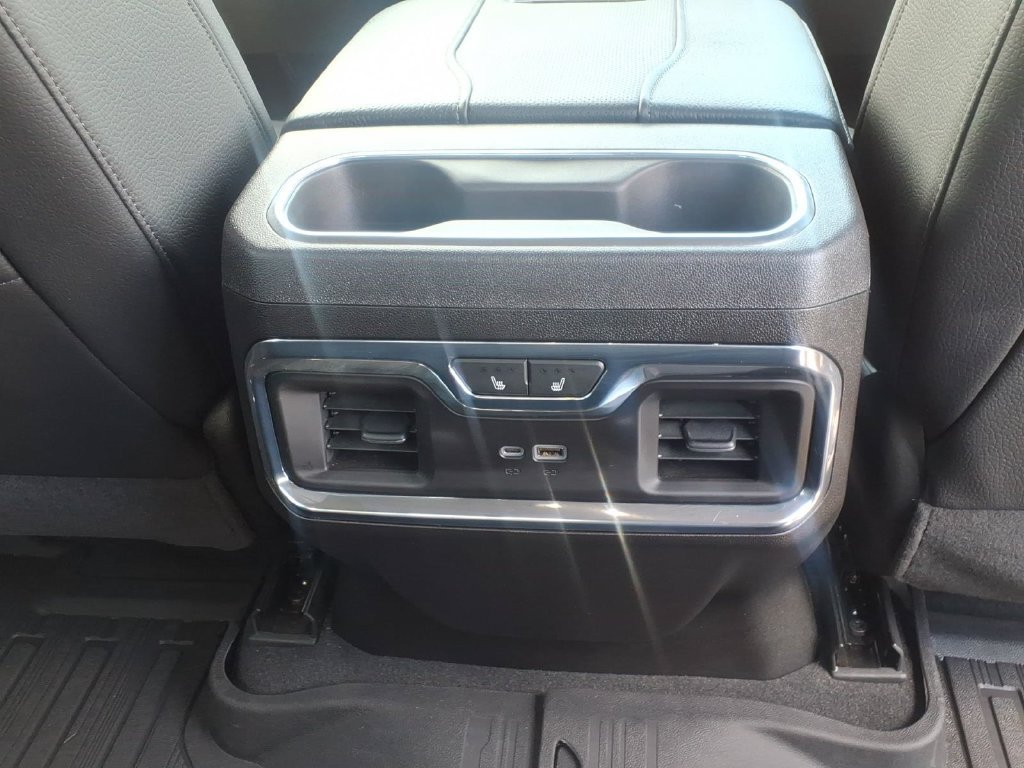 Used 2025 GMC Sierra 2500 Denali w/ Max Trailering Package AWD/4WD image 17