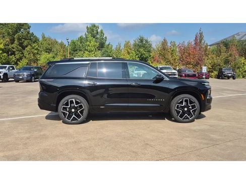 New 2026 Chevrolet Traverse High Country image 9