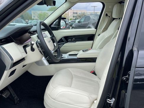 Used 2024 Land Rover Range Rover Long Wheelbase SE AWD/4WD image 11