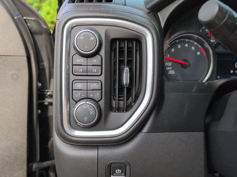 Used 2019 Chevrolet Silverado 1500 RST AWD/4WD image 29