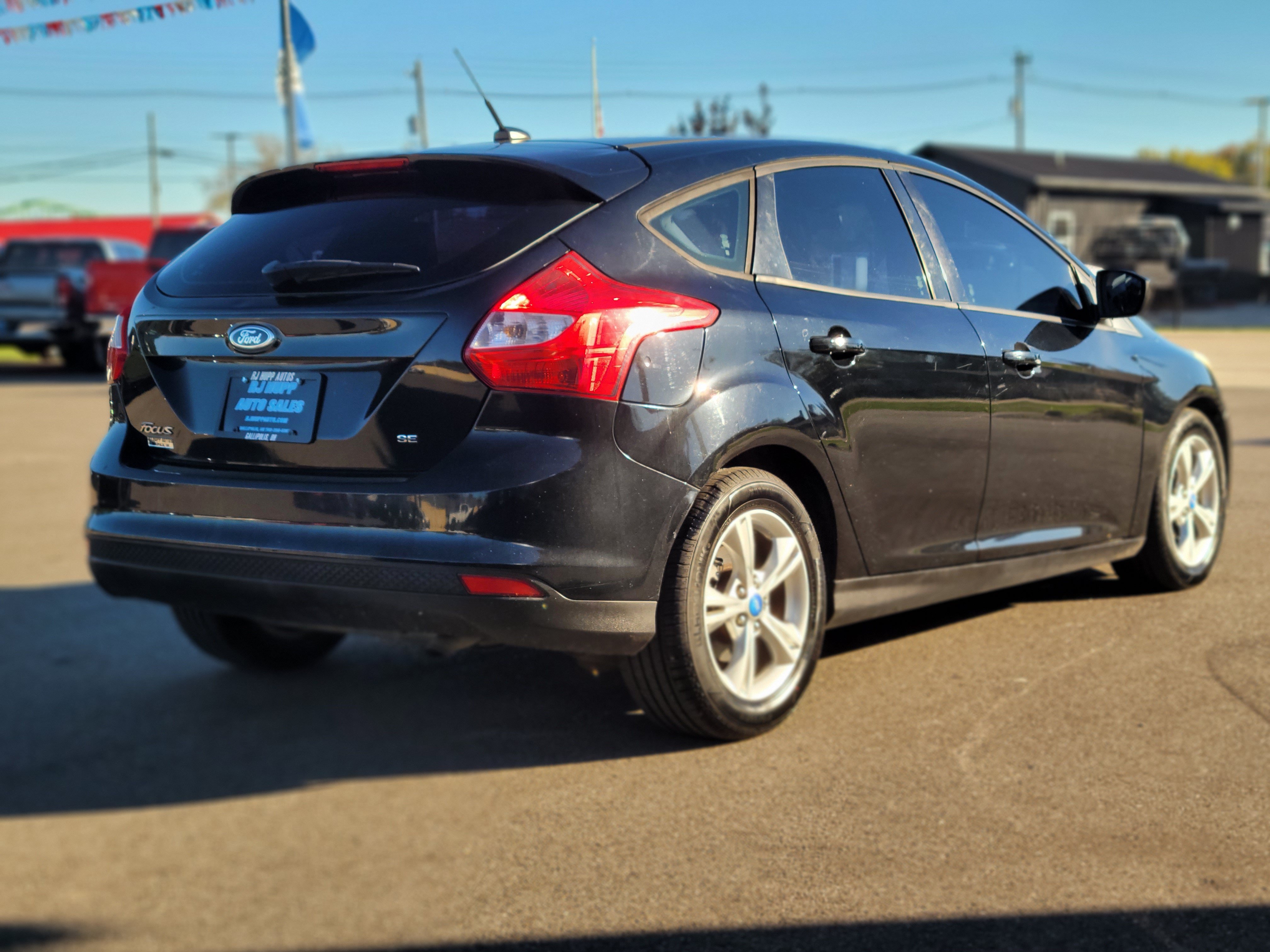 Used 2012 Ford Focus SE FWD image 4