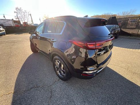 Used 2022 Kia Sportage EX image 2