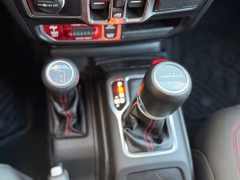Used 2022 Jeep Gladiator Rubicon AWD/4WD image 18