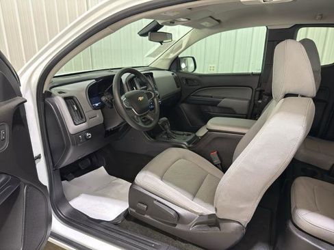Used 2017 Chevrolet Colorado W/T w/ WT Convenience Package RWD image 2