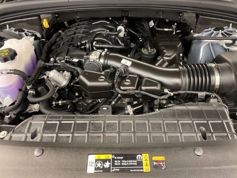 New 2025 Jeep Grand Cherokee Limited image 18