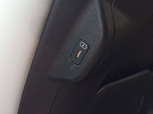 Used 2024 Kia Niro EX FWD image 24