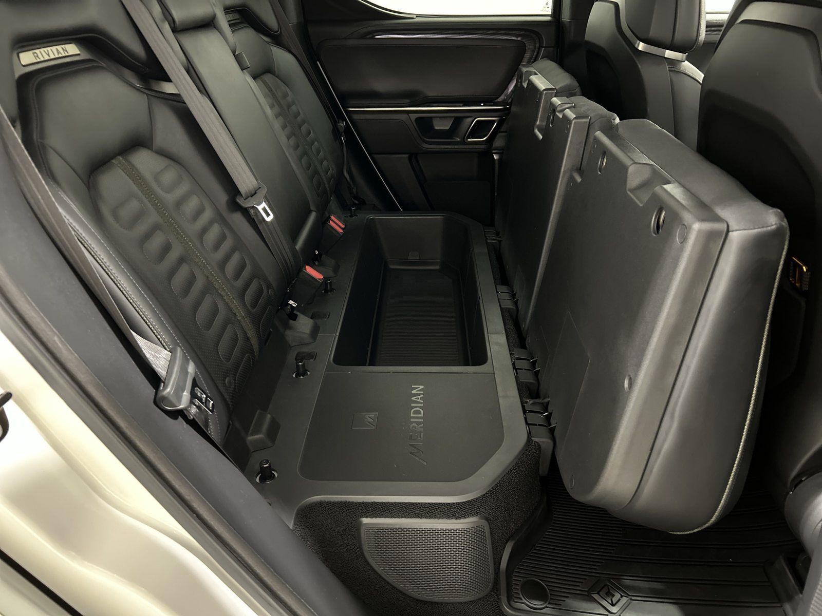 Used 2022 Rivian R1T Adventure AWD/4WD image 24