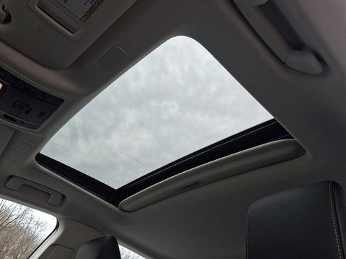 Used 2025 Lexus ES 350 image 14