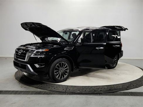 Used 2024 Nissan Armada Platinum w/ Cargo Package image 11