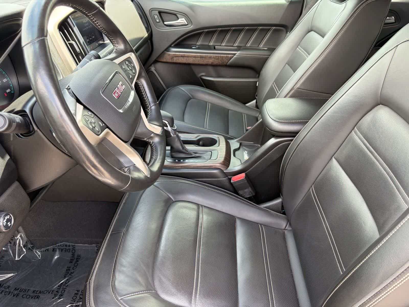 Used 2022 GMC Canyon Denali w/ Denali Black Edition Package AWD/4WD image 14