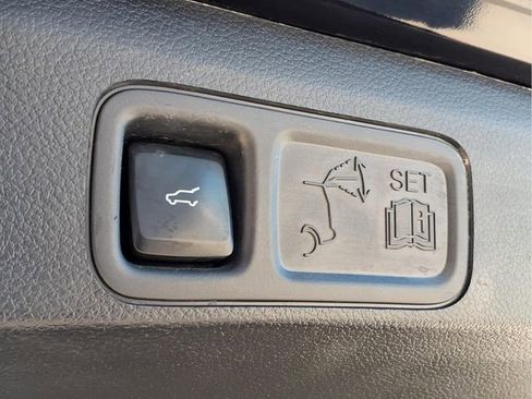 Used 2024 Ford Expedition Limited AWD/4WD image 31