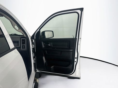 Used 2019 RAM 1500 Tradesman w/ Chrome Plus Package AWD/4WD image 31