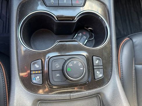Used 2023 GMC Acadia AT4 w/ Technology Package AWD/4WD image 17