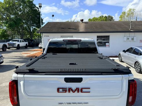 Used 2021 GMC Sierra 1500 AT4 w/ AT4 Premium Package AWD/4WD image 5