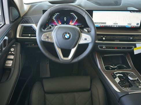 New 2026 BMW X7 xDrive40i w/ Premium Package image 16
