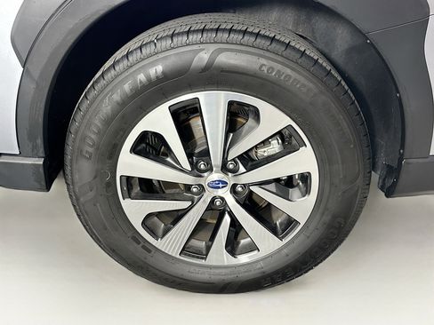 Used 2024 Subaru Outback Premium image 11