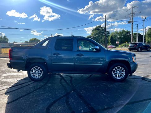 Used 2012 Chevrolet Avalanche LT image 27