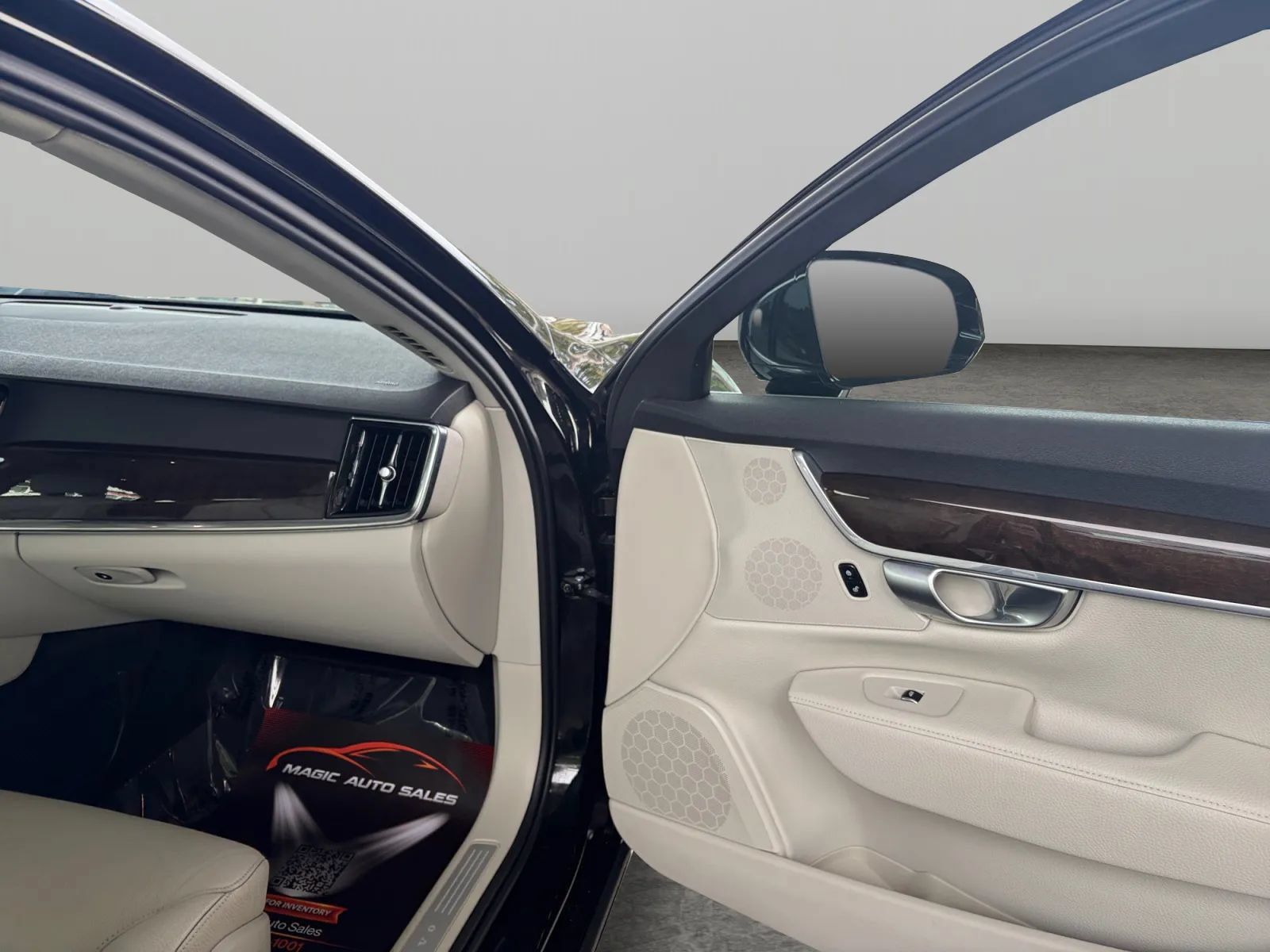 Used 2018 Volvo S90 T6 Momentum w/ Convenience Package AWD/4WD image 19