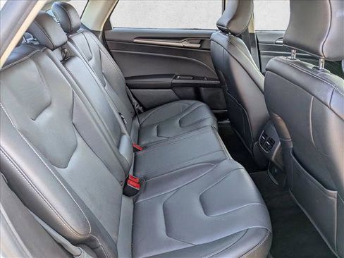 Used 2019 Ford Fusion Titanium FWD image 22