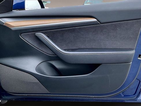 Used 2023 Tesla Model 3 Standard Range image 25