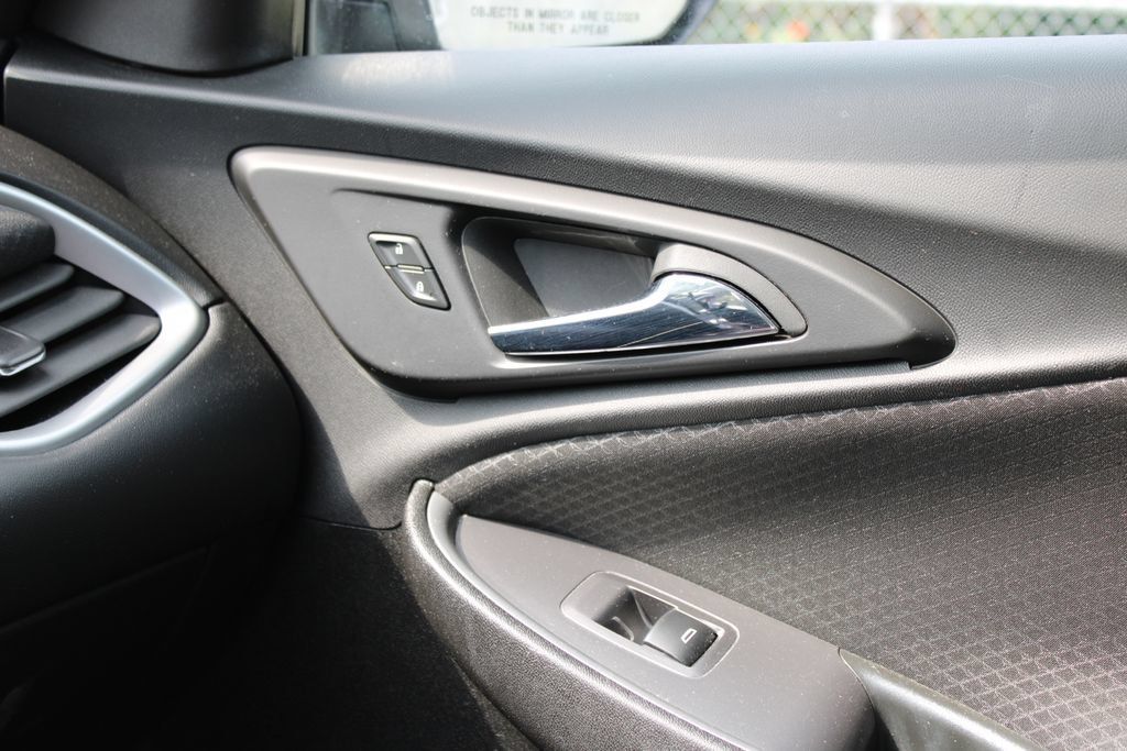 Used 2024 Chevrolet Malibu LT FWD image 17